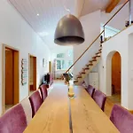 Duplex With Fireplace At Lift Apartment *