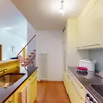 Duplex With Fireplace At Lift Apartment
