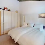 Duplex With Fireplace At Lift *