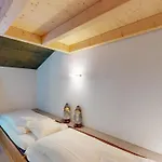 Duplex With Fireplace At Lift Apartment *