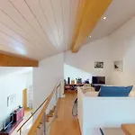 Duplex With Fireplace At Lift Apartment *